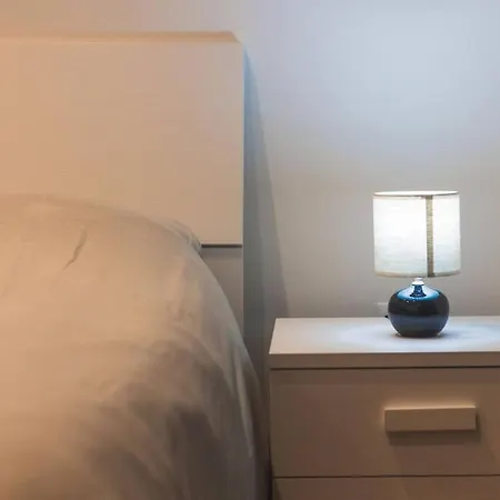 Ospedale Maggiore Vidali Elegant *netflix* شقة *